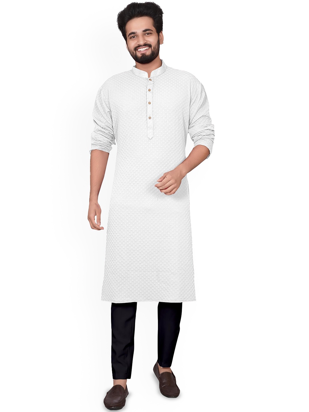 

BLURR Embroidered Mandarin Collar Long Sleeves Thread Work Straight Kurta, White