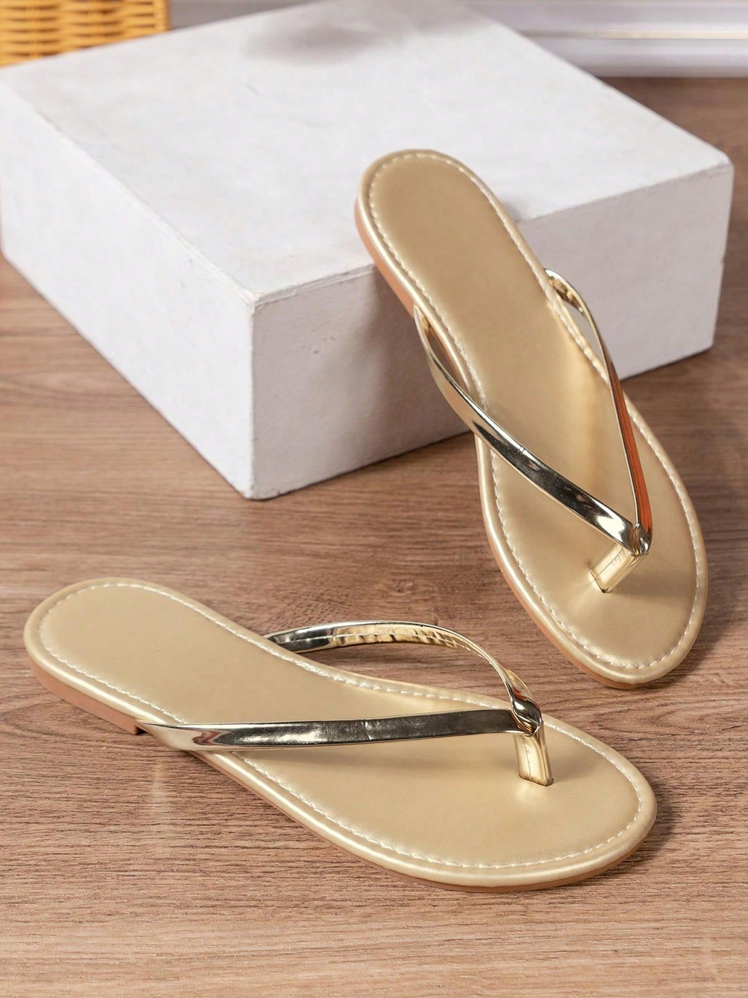 

Jbarg Women Open Toe Flats, Gold