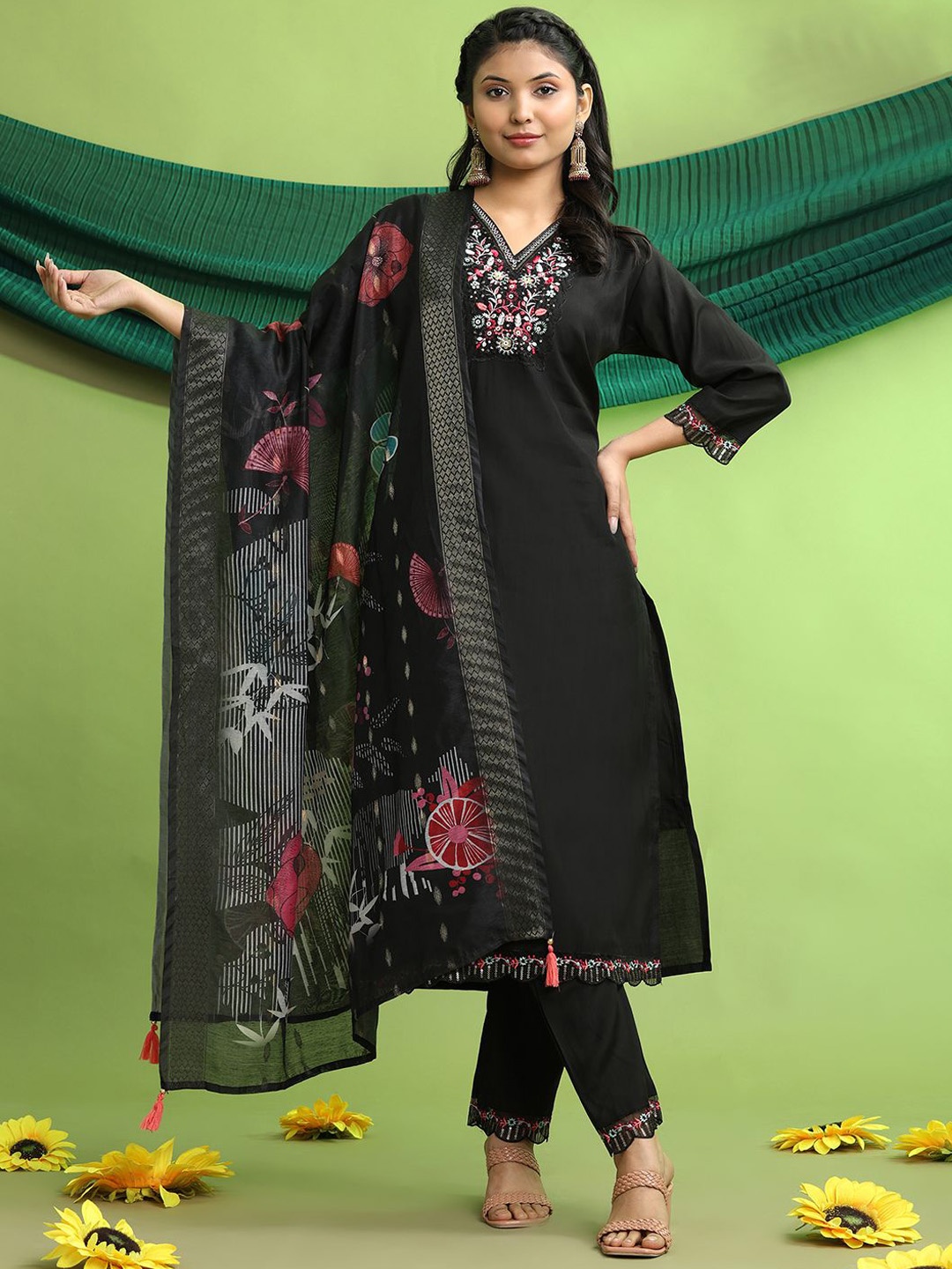 

Pionex Ethnic Motifs Embroidered Raw Silk V-Neck Straight Kurta With Trousers & Dupatta, Black