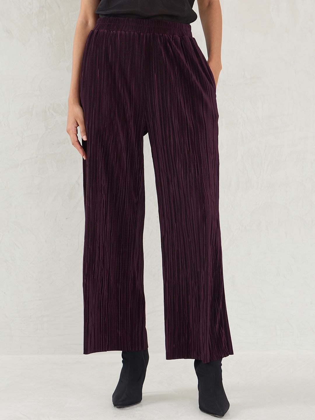 

FEMMELLA Women Relaxed Pleated Trousers, Purple