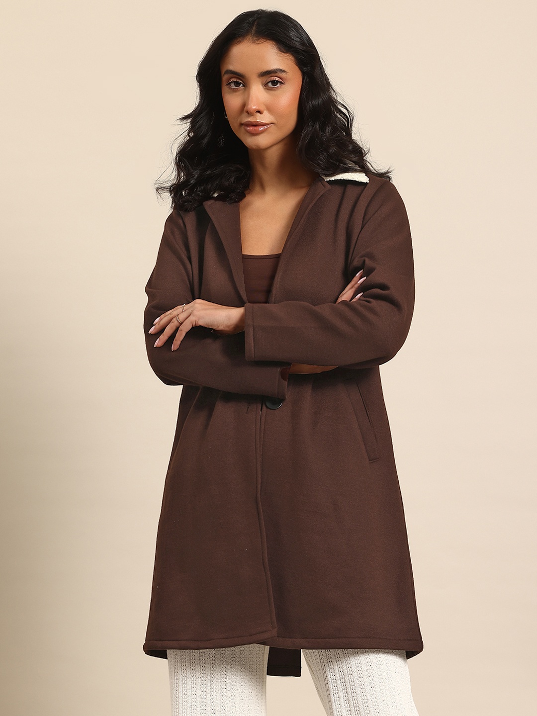 

Qurvii Fleece Coat, Brown