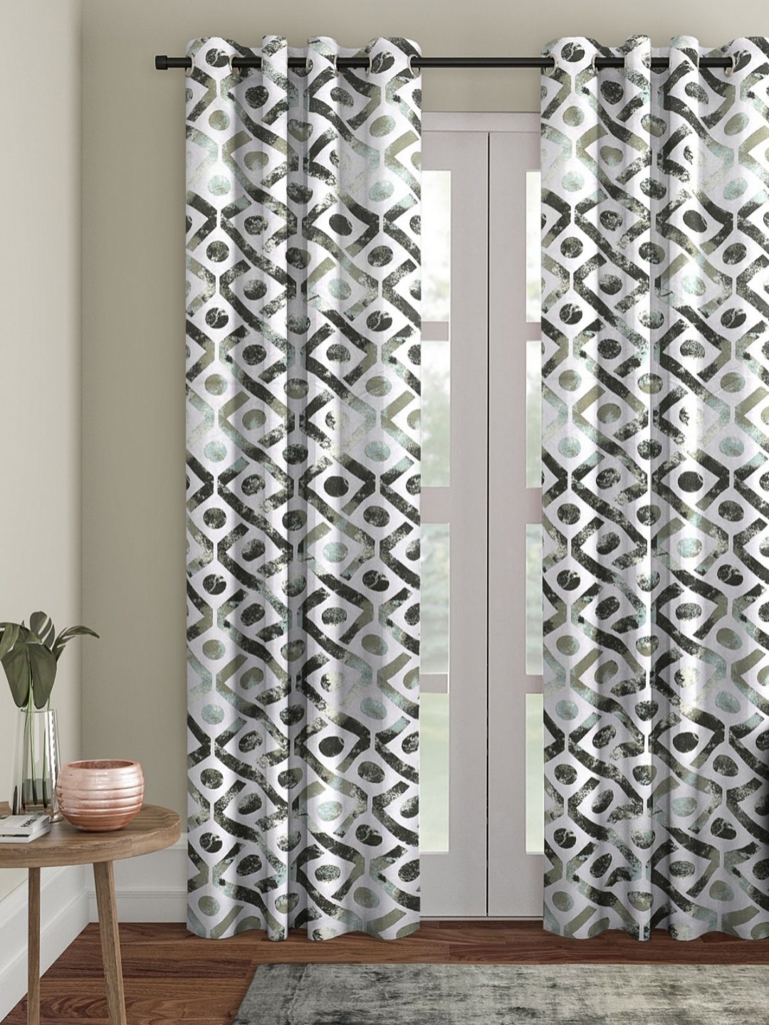 

Aura Silver-Toned & Green Geometric Room Darkening Door Curtain