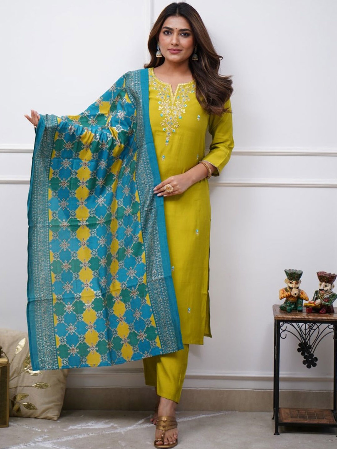 

Lilots Floral Embroidered Notch Neck Zari Straight Kurta With Trouser And Dupatta, Lime green