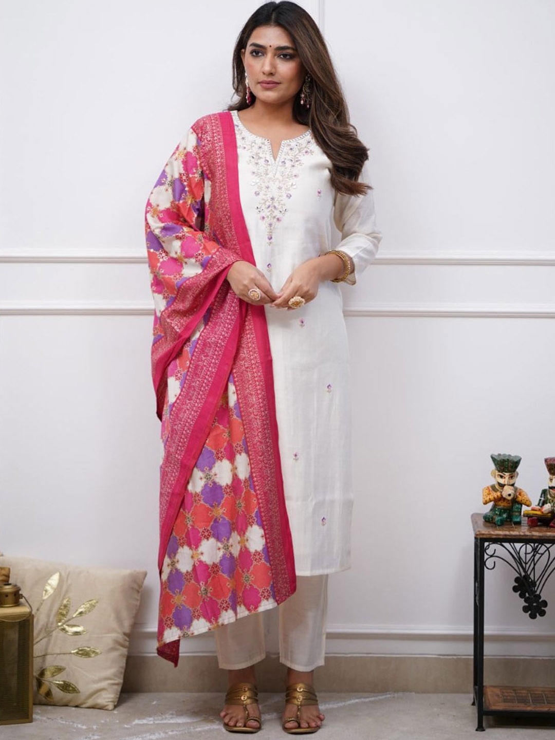 

Lilots Floral Embroidered Mirror Work Chanderi Silk Straight Kurta With Trouser & Dupatta, Off white