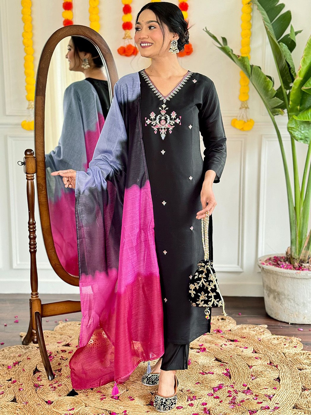 

Lilots Floral Embroidered V-Neck Thread Work Straight Kurta With Trouser And Dupatta, Black