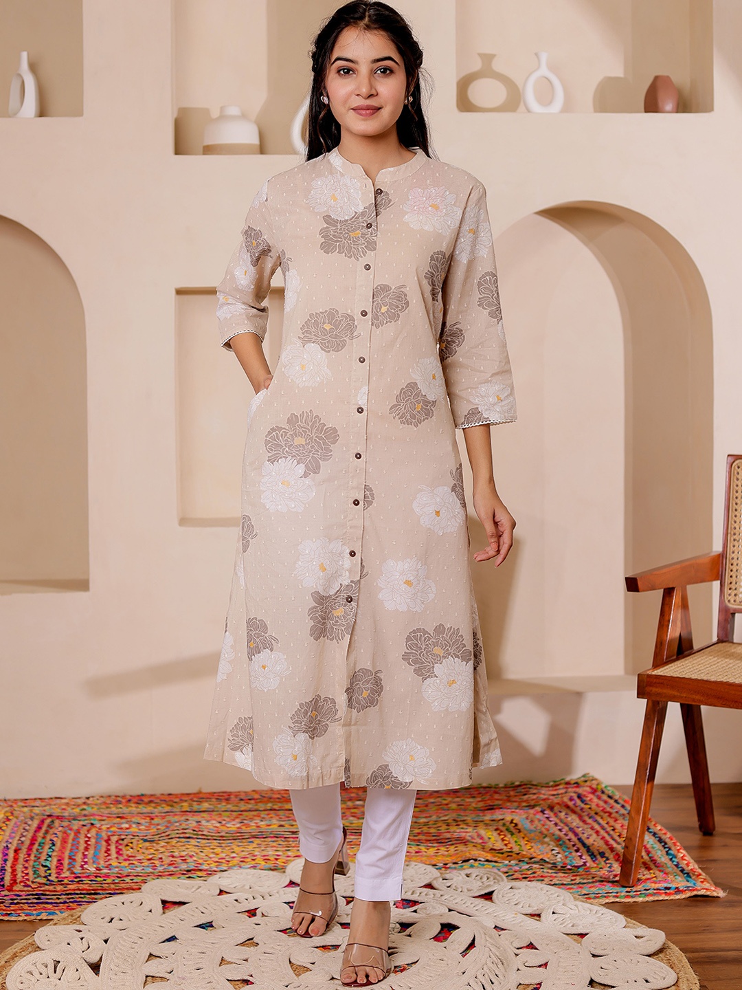 

Chandbaali Floral Printed Pure Cotton Mandarin Collar A-Line Kurta, Beige