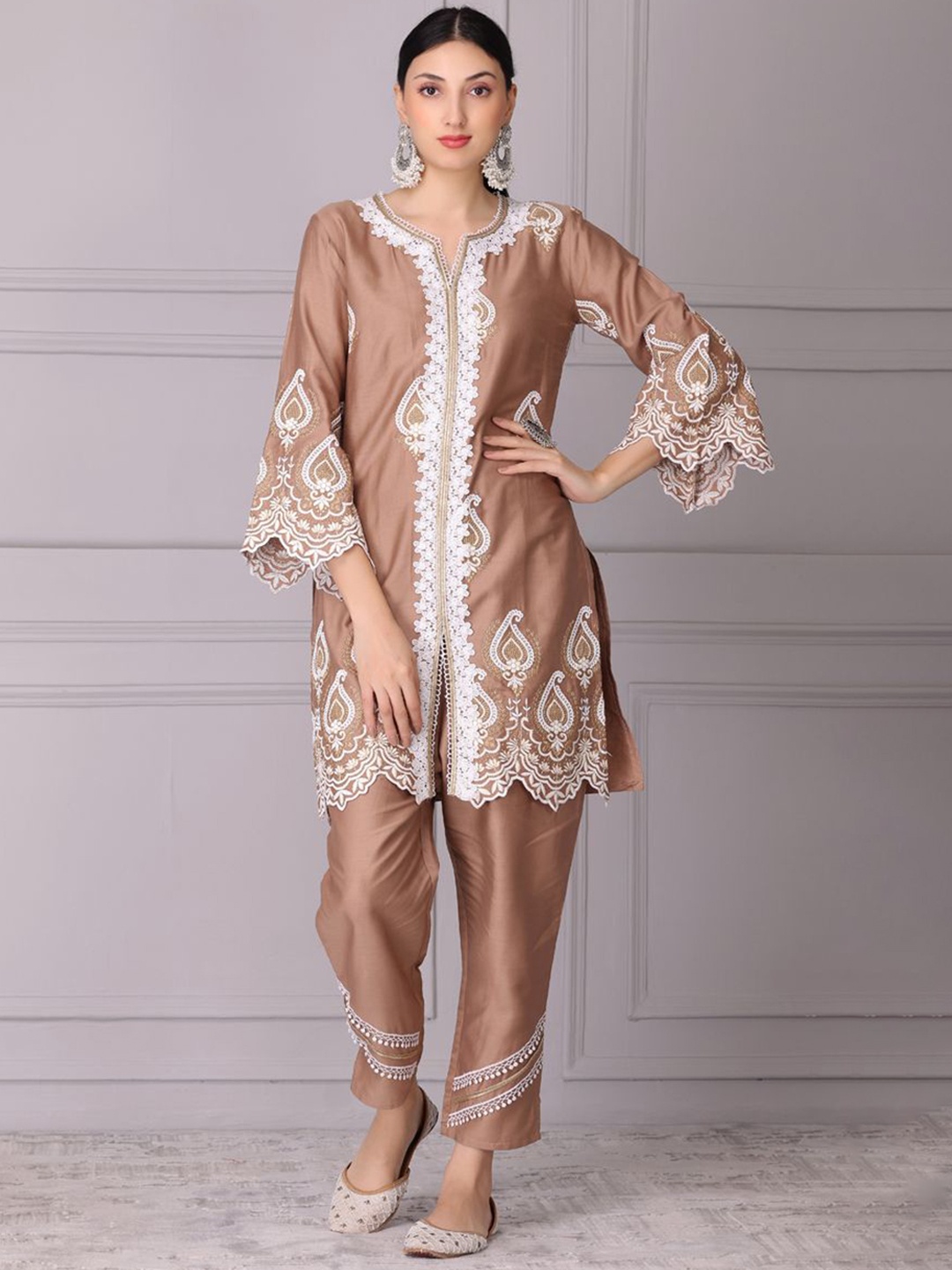 

SEW Ethnic Motifs Embroidered Thread Work Pure Straight Cotton Kurta With Trousers, Brown