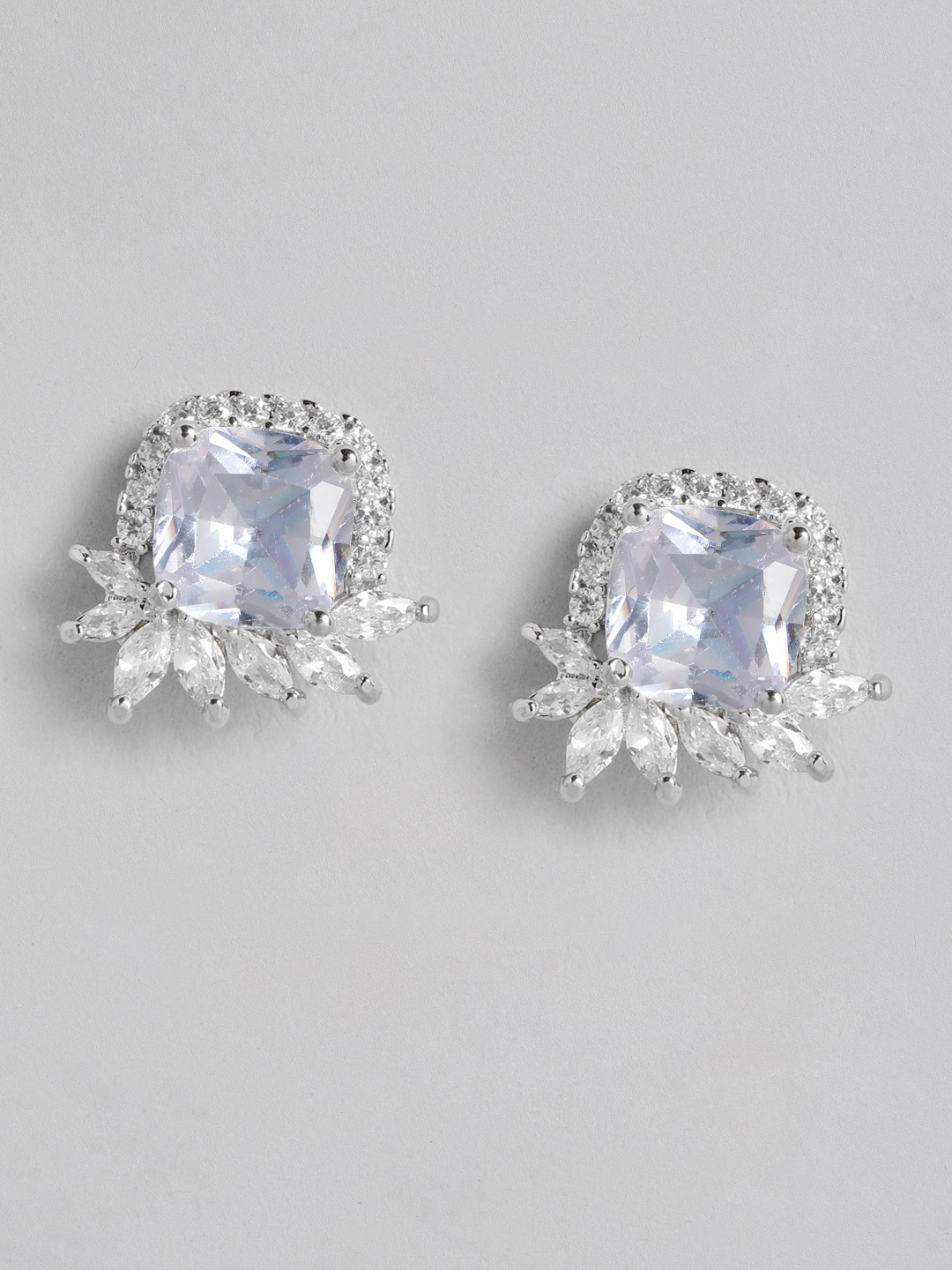 

DressBerry Contemporary Studs, Silver