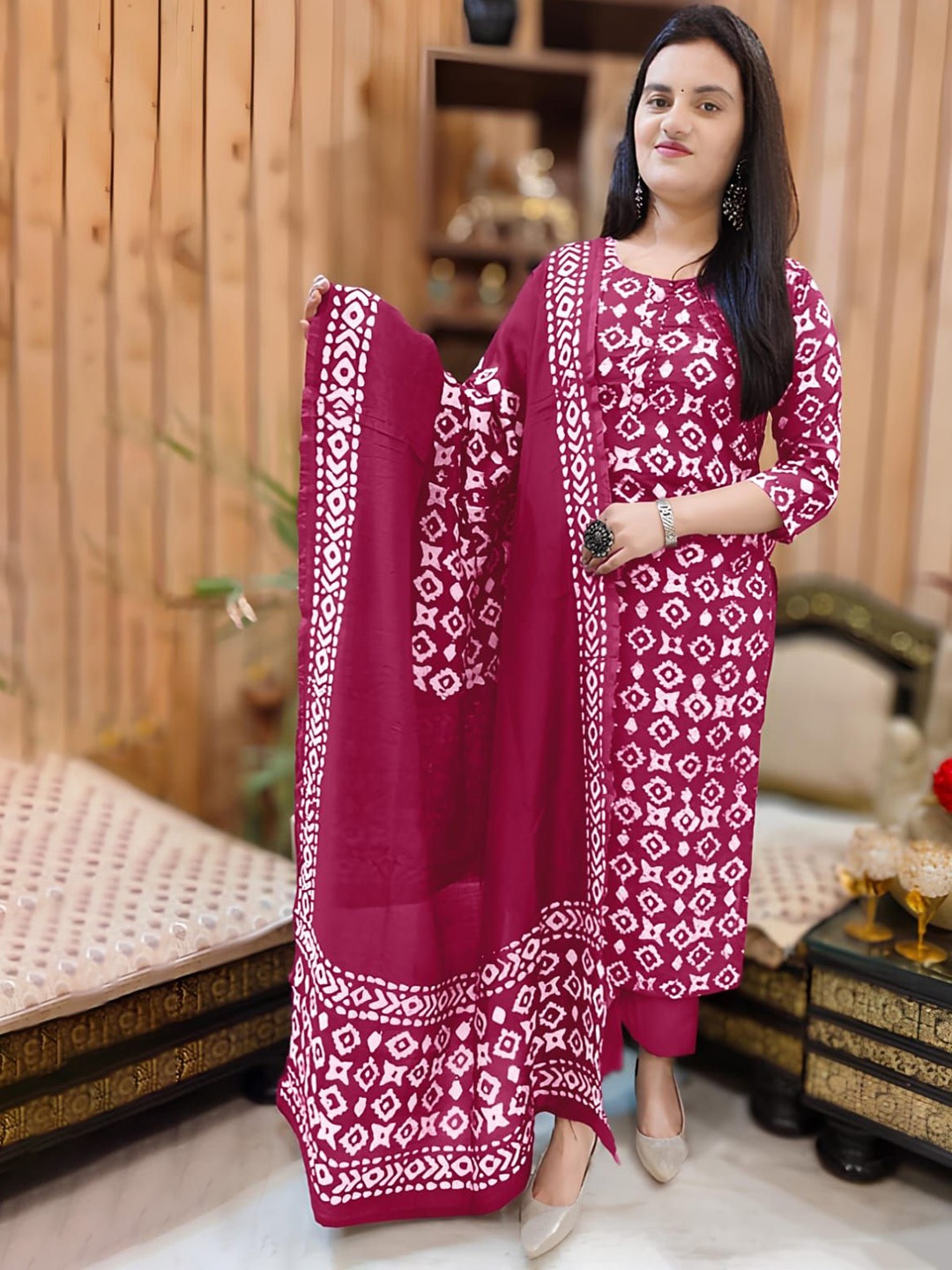 

KHODALCREATIN Ethnic Motifs Printed Round Neck Straight Kurta With Trousers And Dupatta, Pink