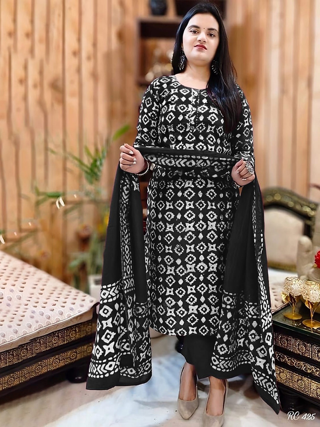 

KHODALCREATIN Ethnic Motifs Printed Round Neck Straight Kurta With Trousers And Dupatta, Black