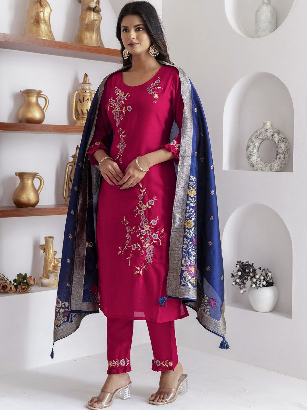 

VredeVogel Floral Sequence Round Neck Straight Kurta With Trouser & Dupatta, Red