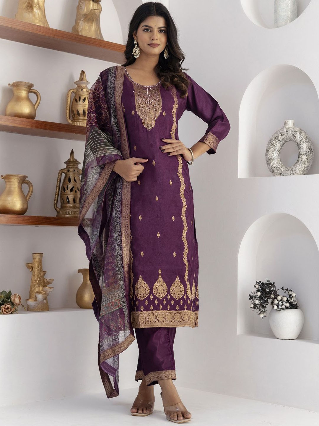 

VredeVogel Ethnic Motifs Woven Design Viscose Jacquard Kurta With Trouser And Dupatta, Purple