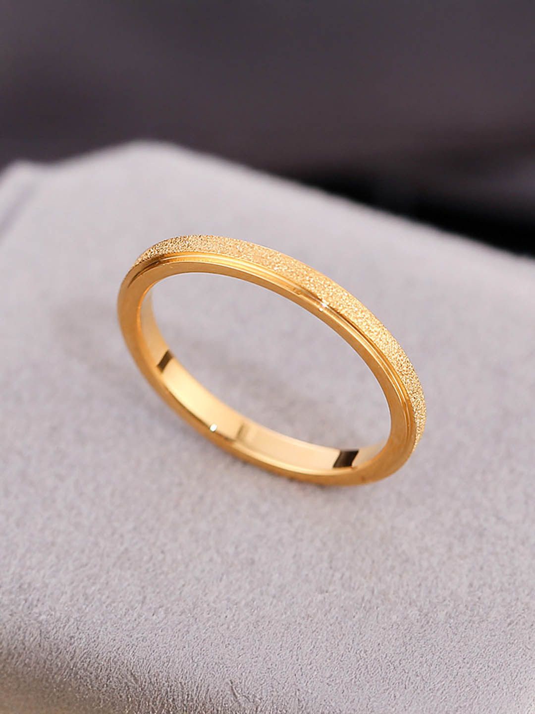 

StyleCast Gold-Toned Textured Elegant Adjustable Finger Ring