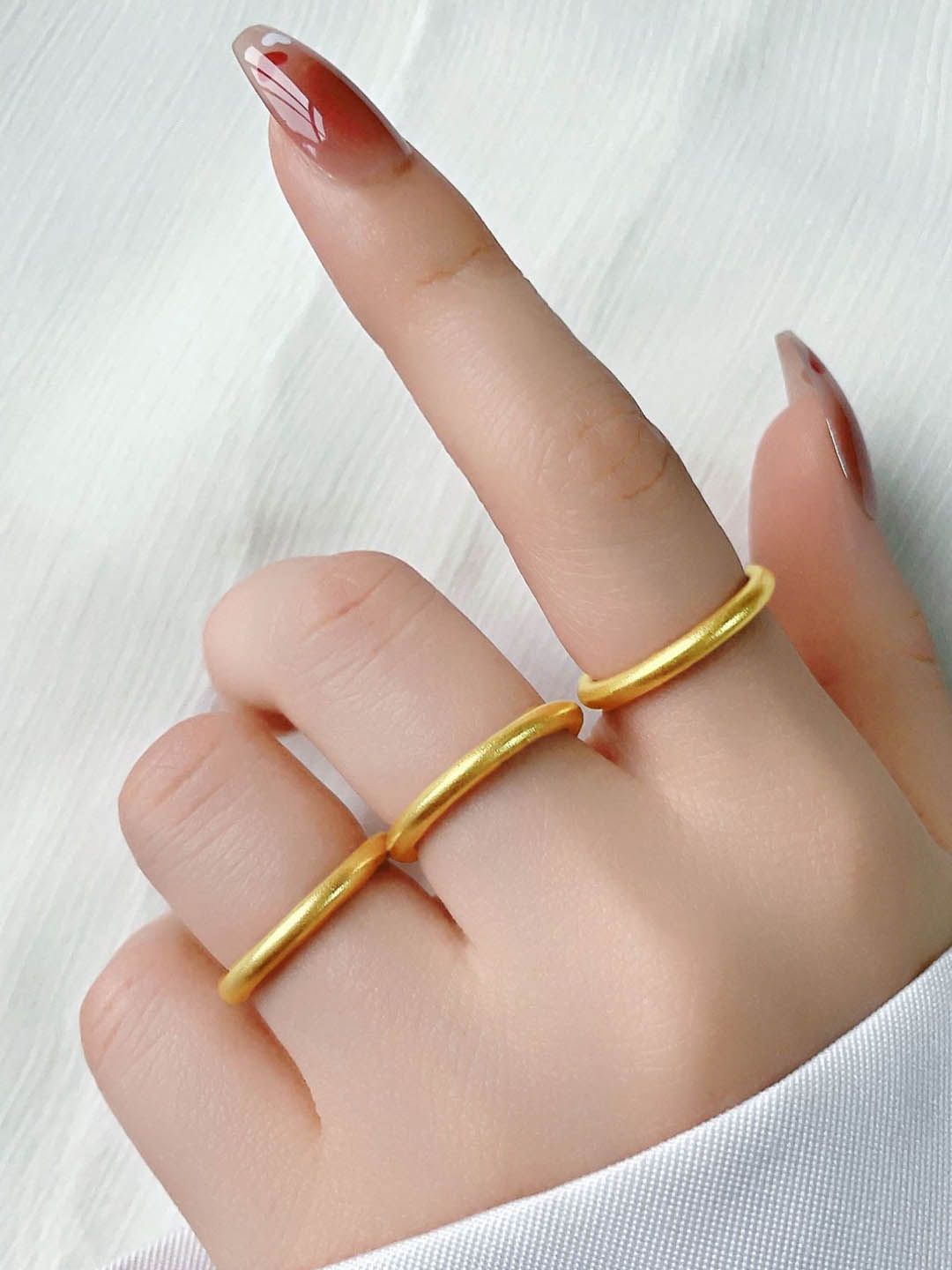

StyleCast Gold-Toned Elegant Adjustable Finger Ring