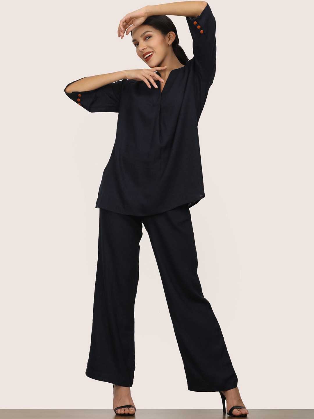 

Saltpetre Mandarin Collar Linen Tunic With Trousers, Navy blue