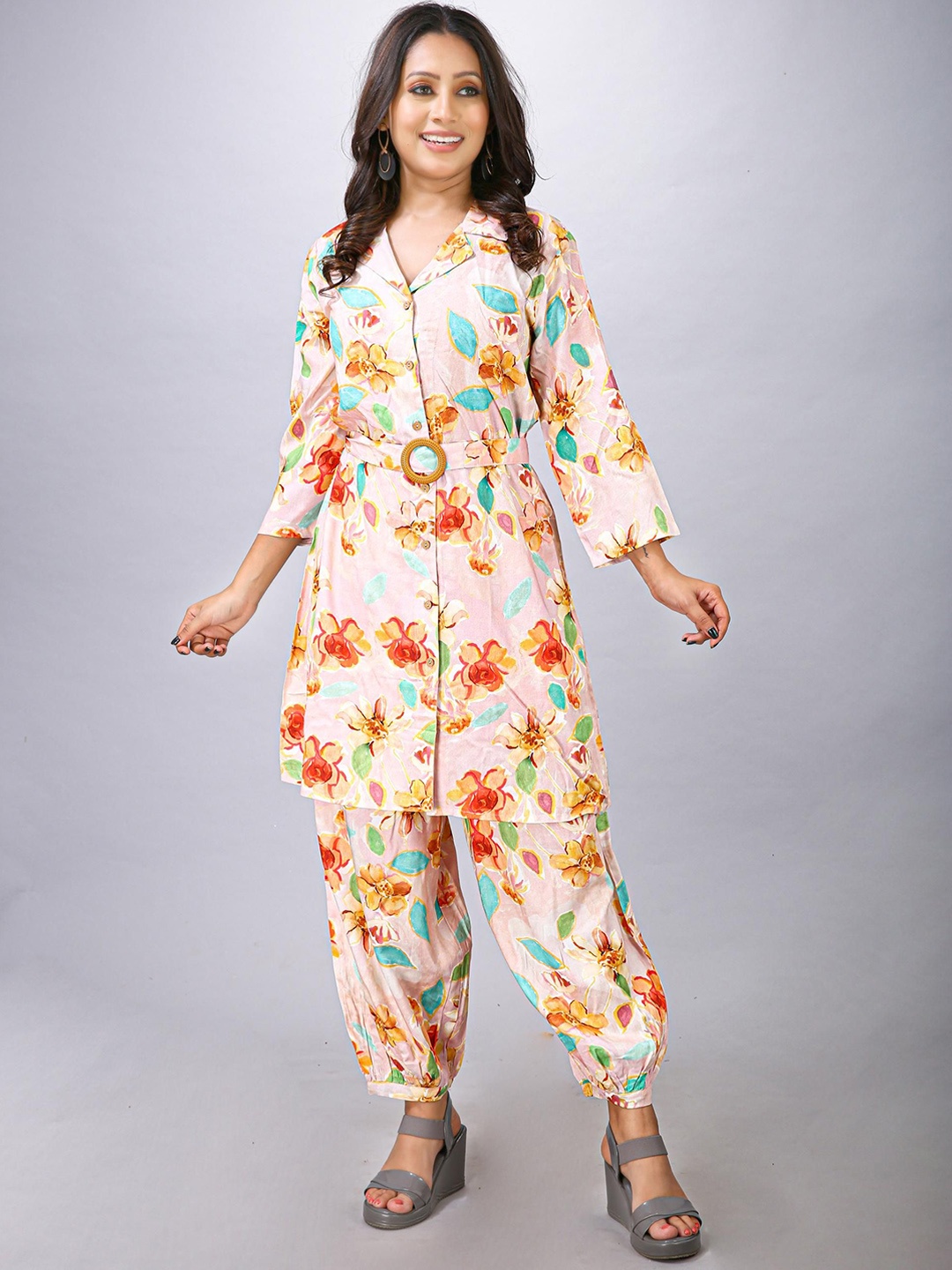 

Krimmple Floral Printed Shirt Collar A-Line Kurta With Trousers And Belt, Pink
