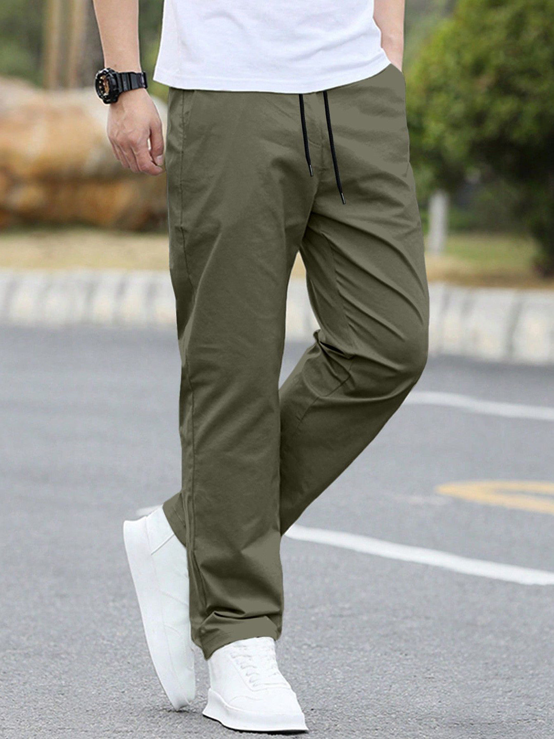 

AAHWAN Men Loose Fit High-Rise Regular Trousers, Green