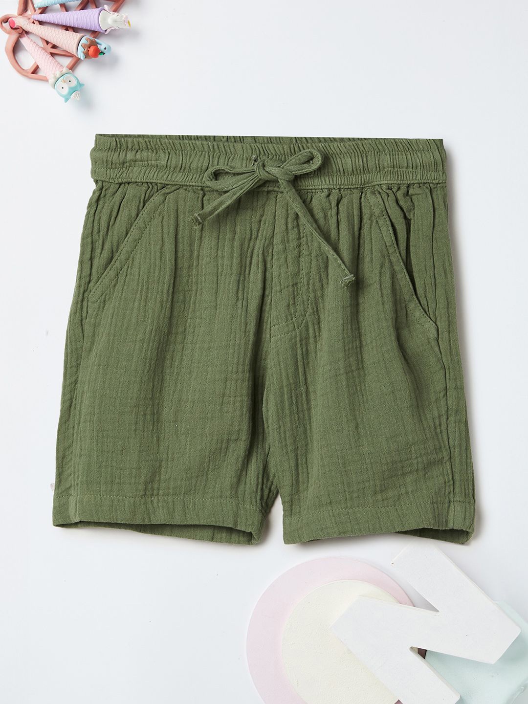 

max Boys Regular Fit Mid-Rise Shorts, Olive
