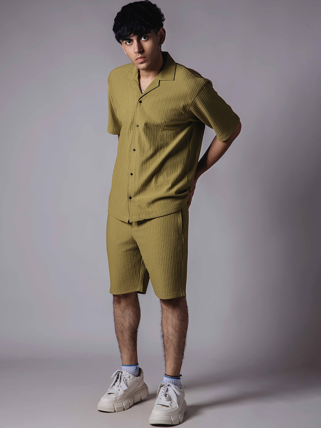 

HOP HEAD Men Striped Textured Pure Cotton Shirt With Shorts, Olive