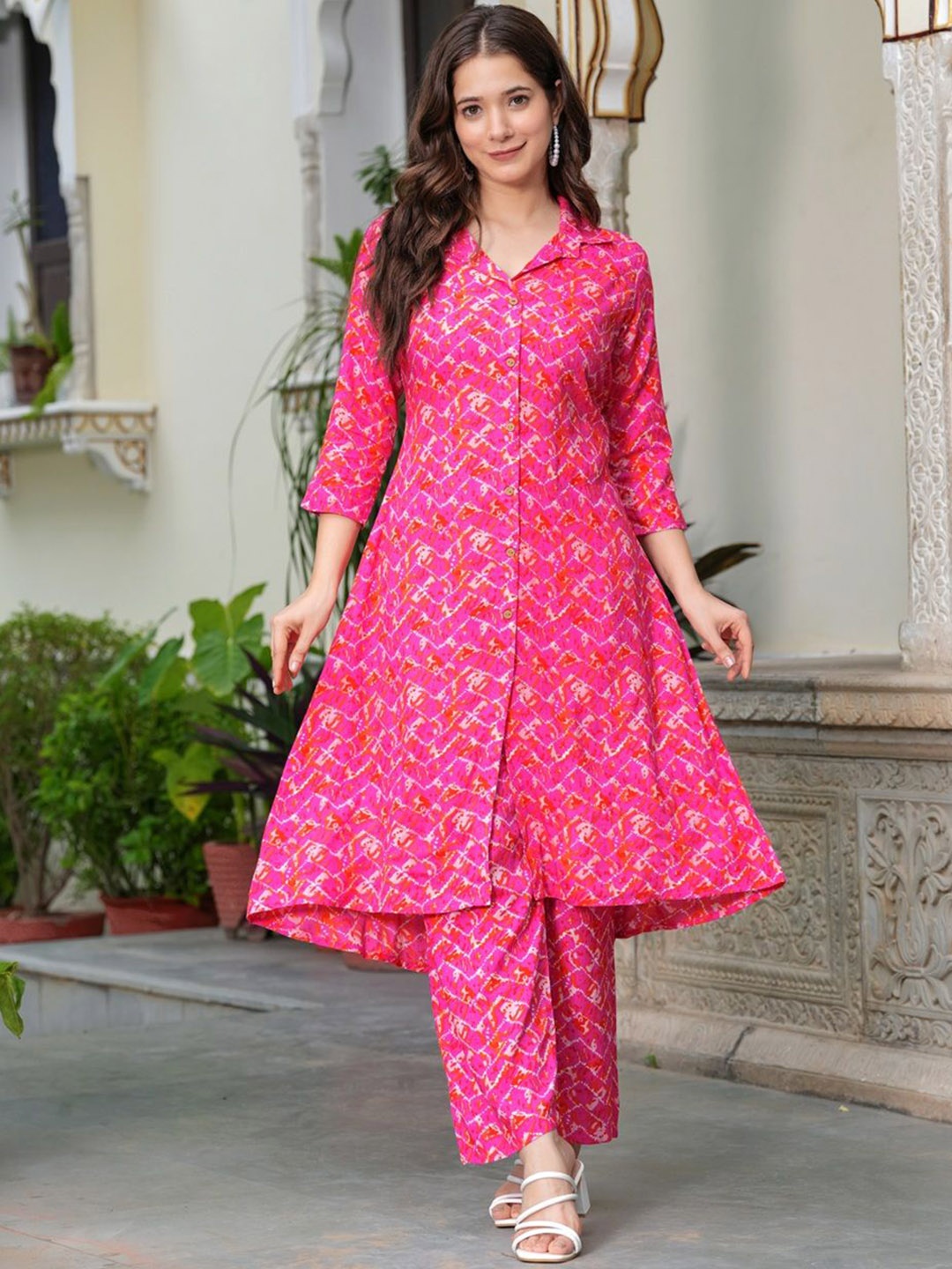 

Jollity Floral Printed Shirt Collar A-Line Kurta With Palazzos, Pink