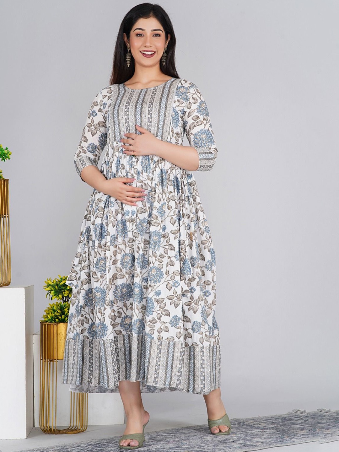 

Pristyle Floral Printed Round Neck Maternity Anarkali Kurta, White