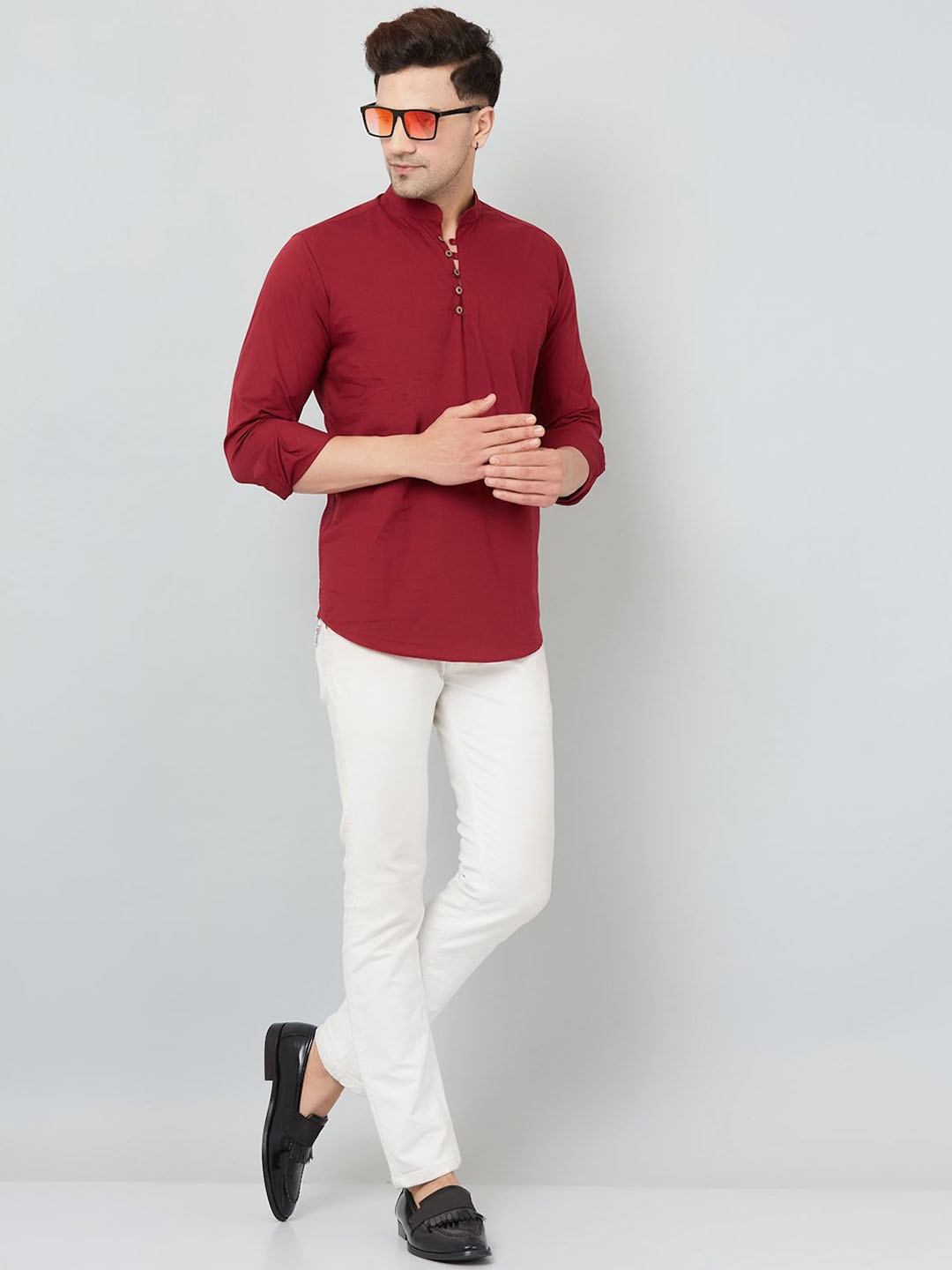 

Le Mec Mandarin Collar Rolled-Up Sleeves Silm Fit Short Straight Kurta, Maroon