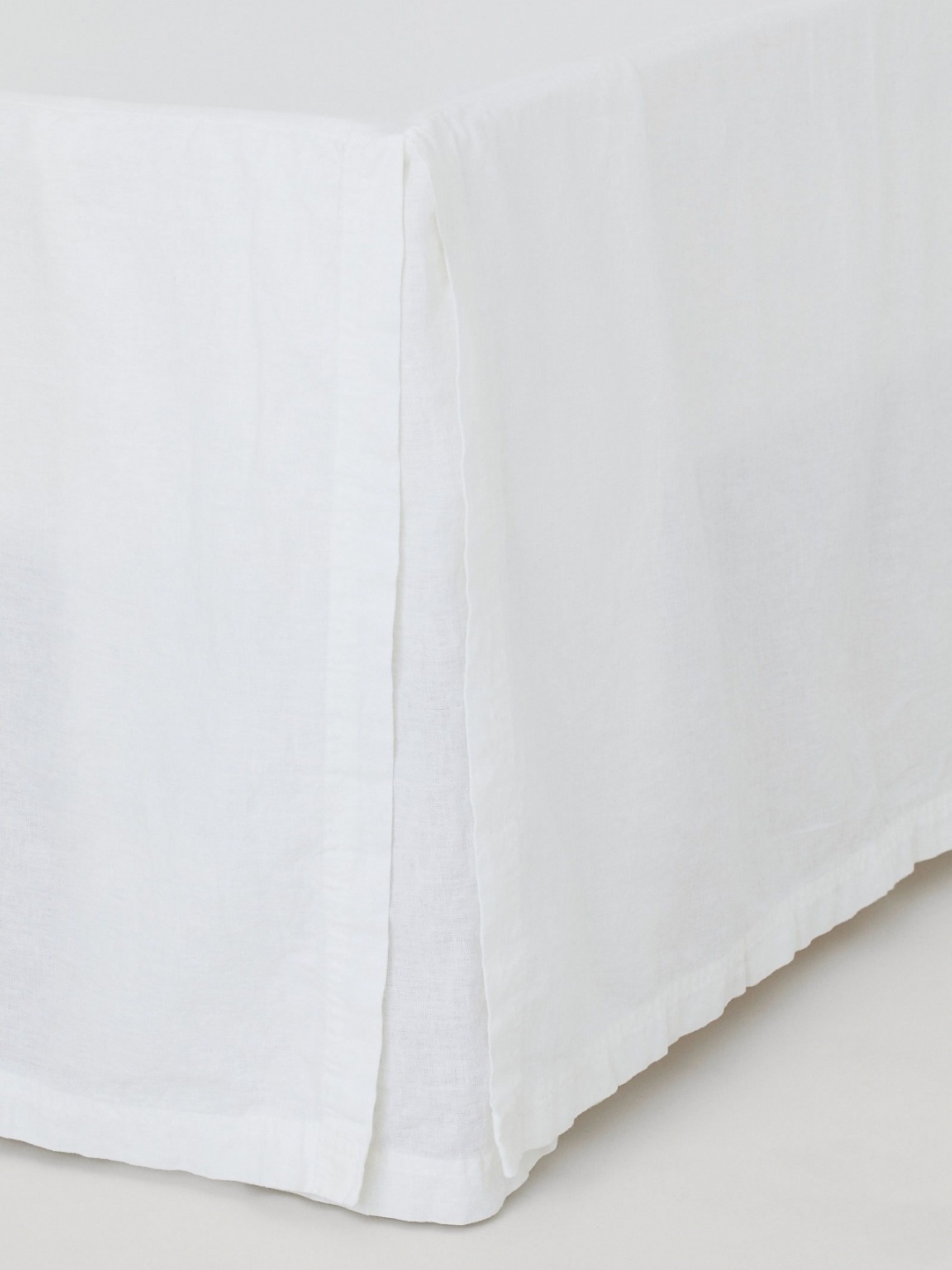 

H&M Linen-Blend Double/King Valance, White