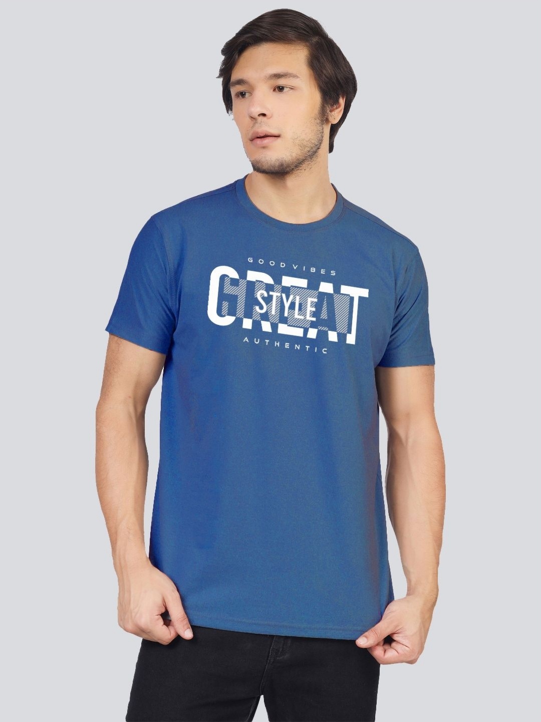 

Greylongg Men Typography Printed Applique T-shirt, Blue