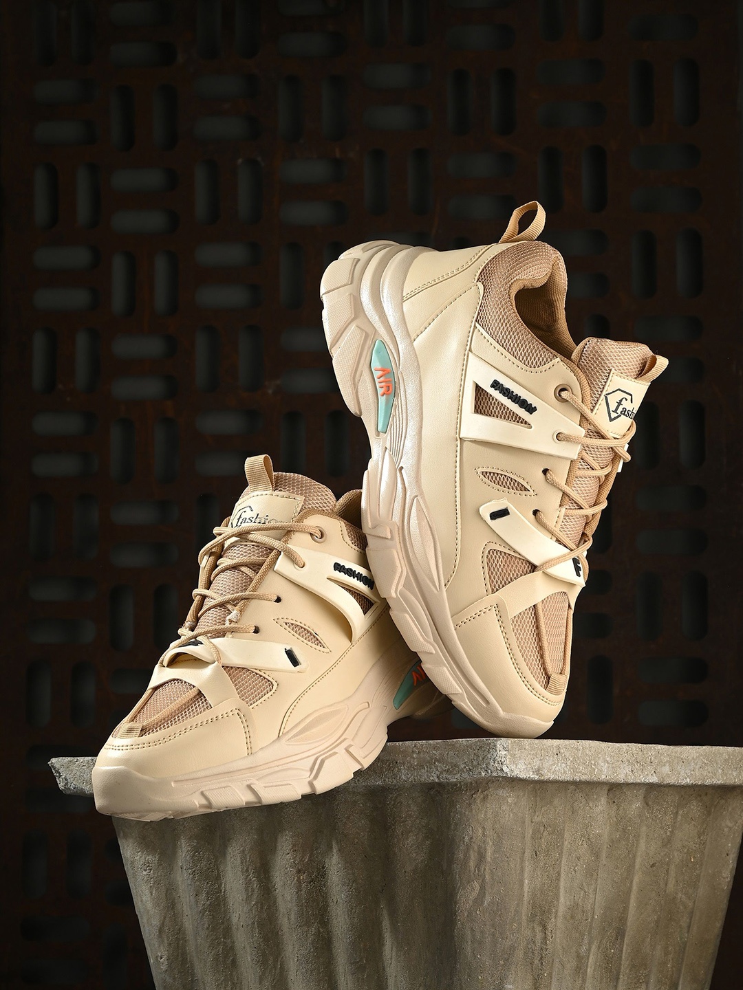 

Layasa Men Sneakers, Cream