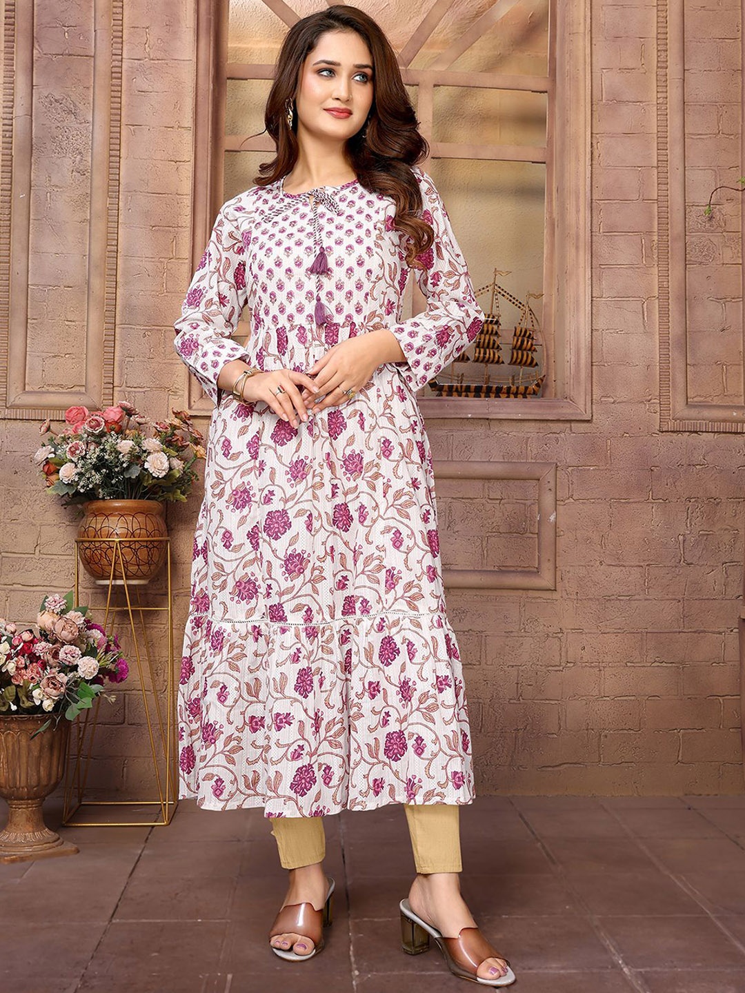 

Rangita Floral Printed Sequinned Tiered Tie-Up Neck Cotton Anarkali Kurta, Off white