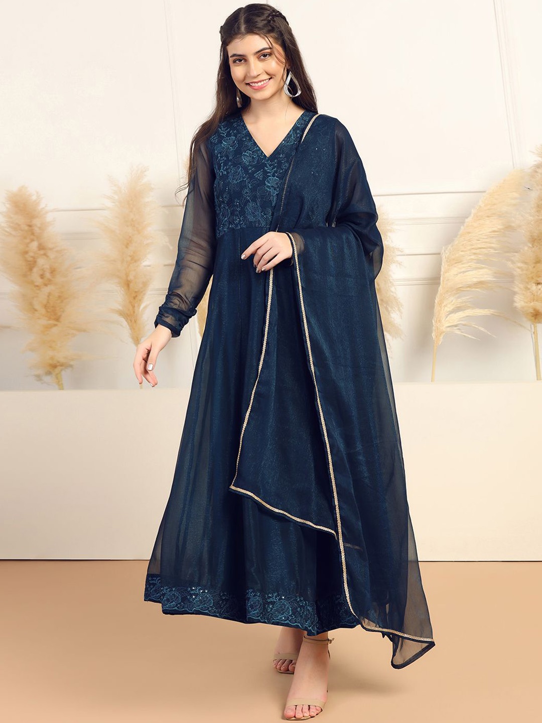 

BAESD Floral Embroidered V-Neck Anarkali Kurta, Teal