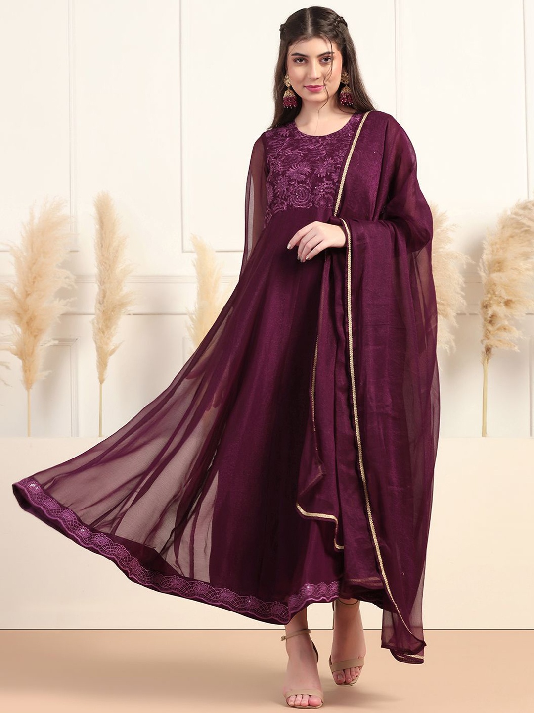 

BAESD Floral Embroidered Round Neck Anarkali Kurta, Maroon