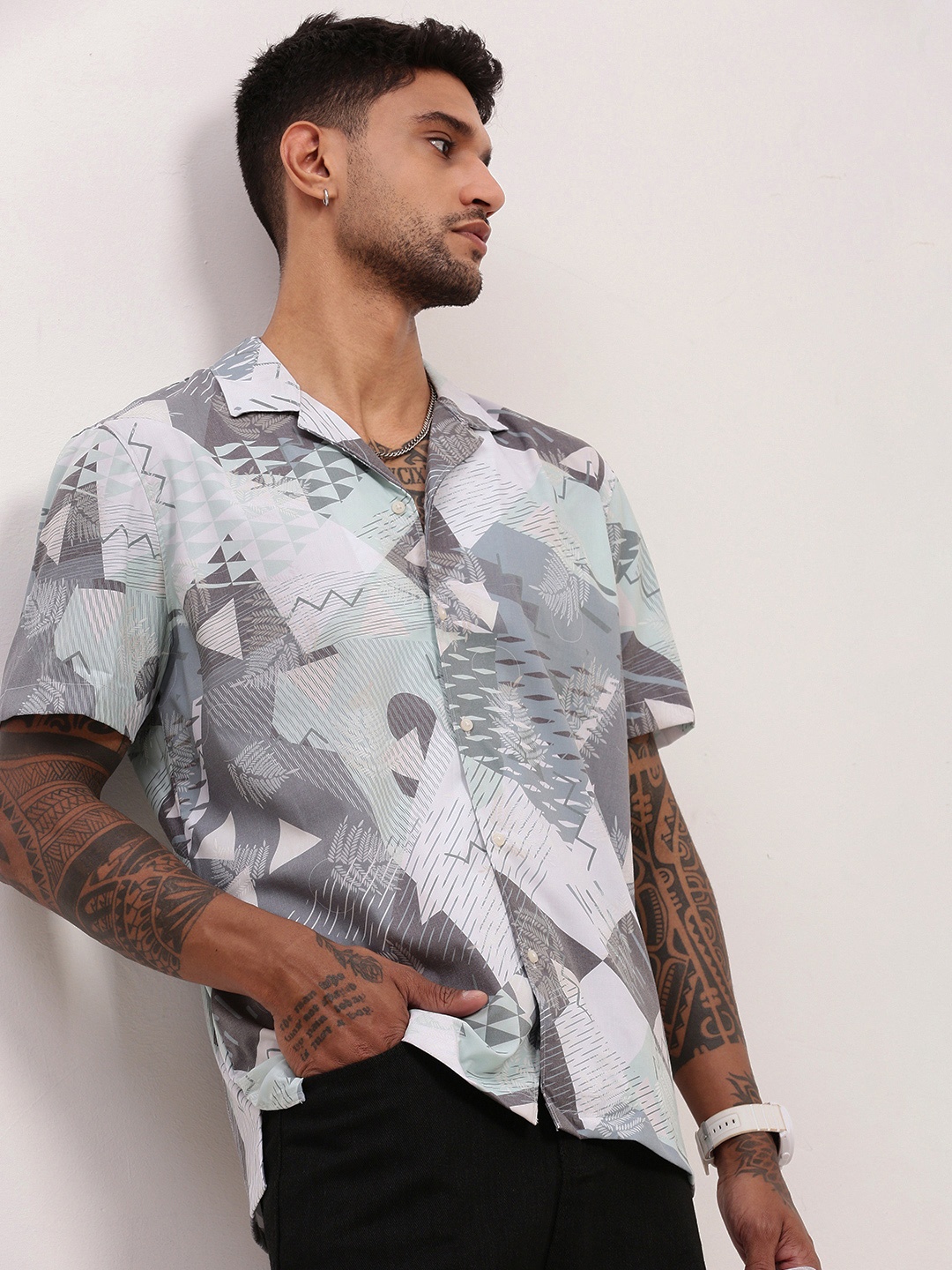 

SHOWOFF Men Comfort Opaque Printed Casual Shirt, Grey