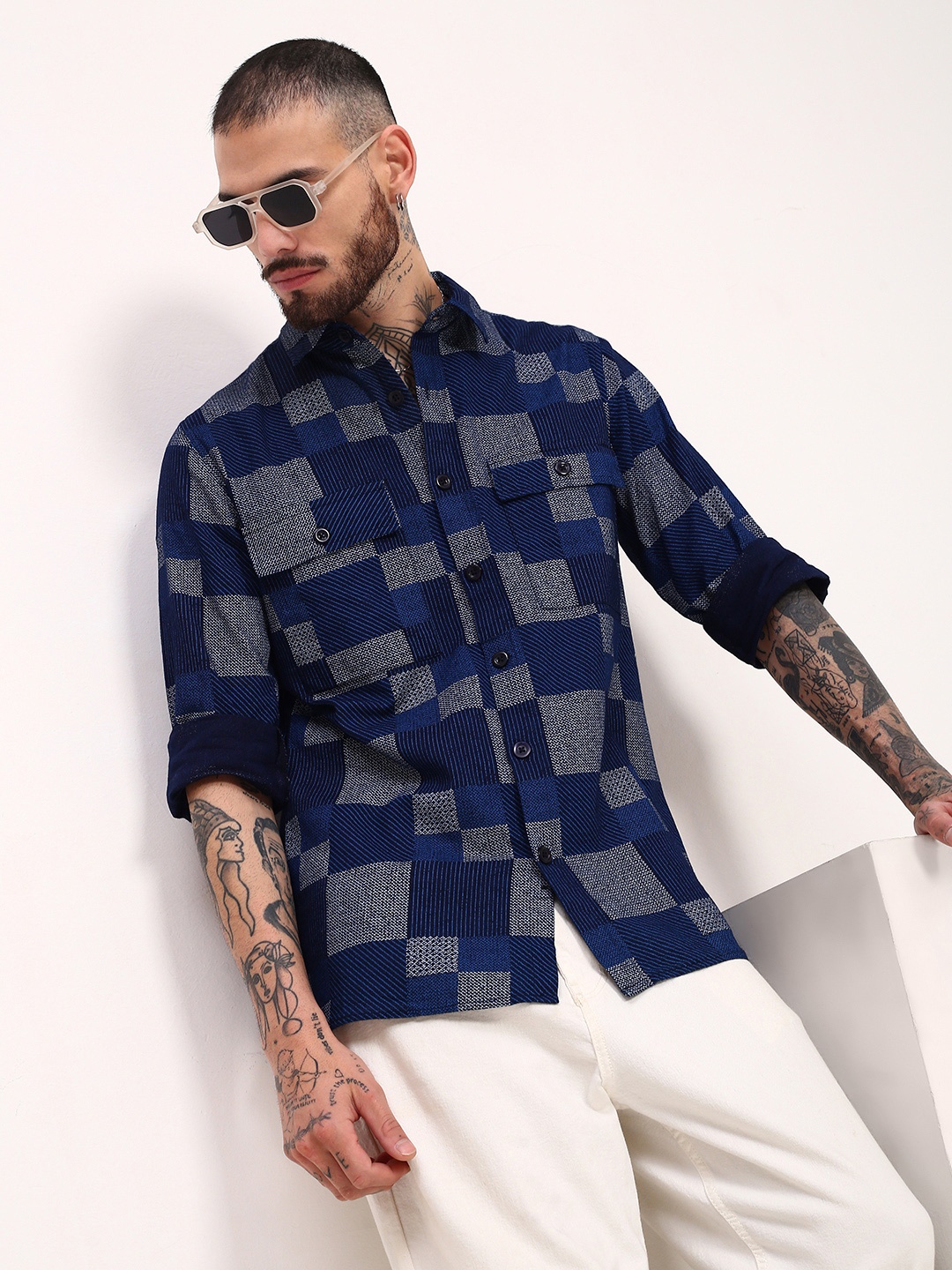 

SHOWOFF Men Comfort Slim Fit Spread Collar Checked Cotton Casual Shirt, Navy blue
