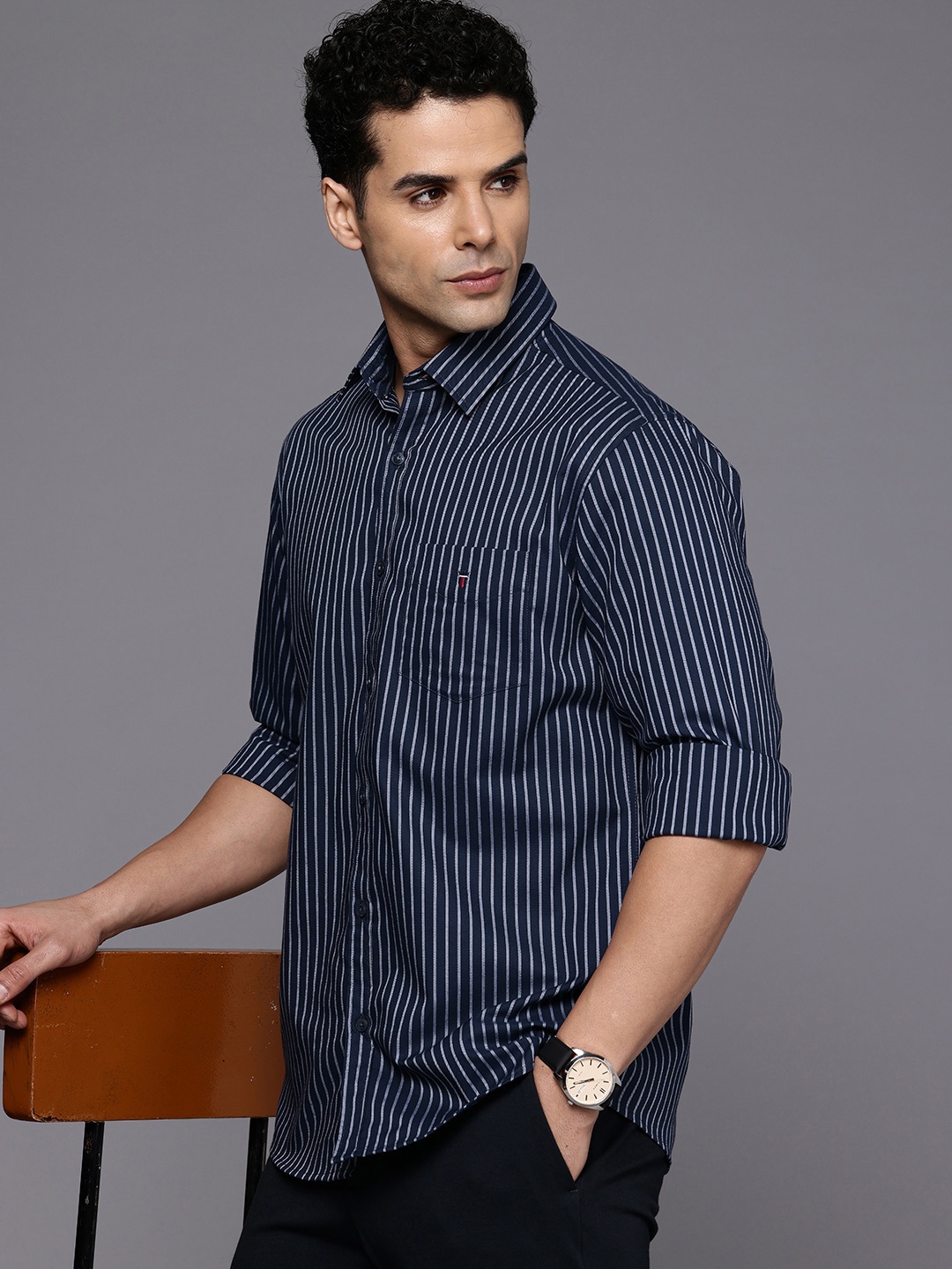 

Louis Philippe Sport Slim Fit Self Striped Pure Cotton Casual Shirt, Navy blue