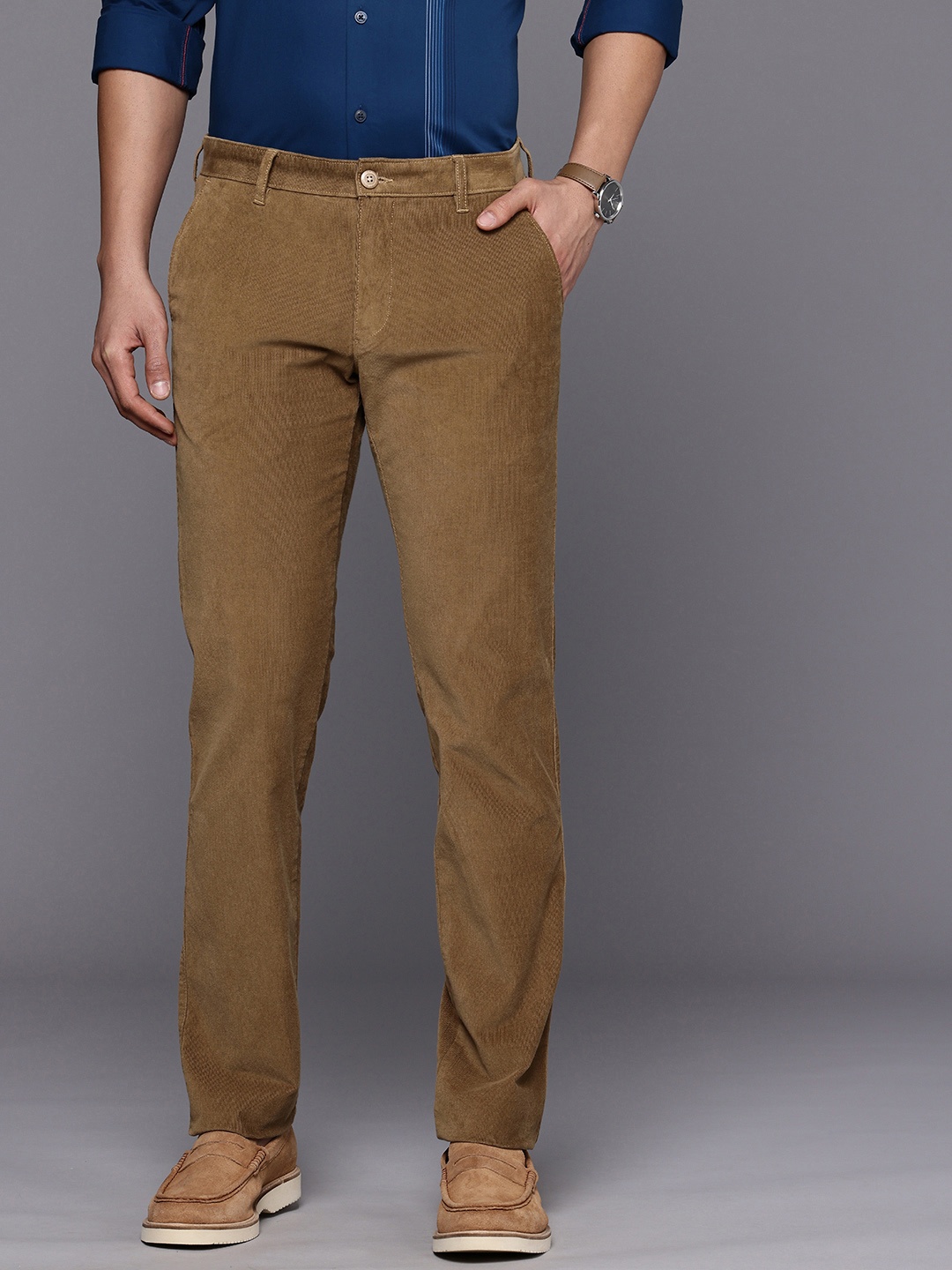 

Louis Philippe Sport Men Slim Fit Chinos Trousers, Camel brown