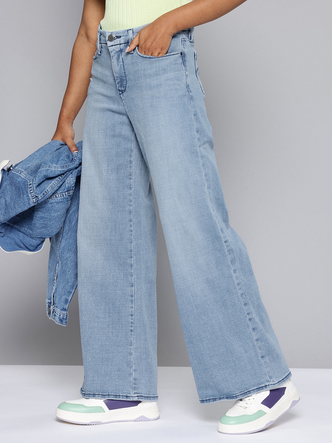 

Levis Women Wide Leg Light Fade Stretchable Jeans, Blue