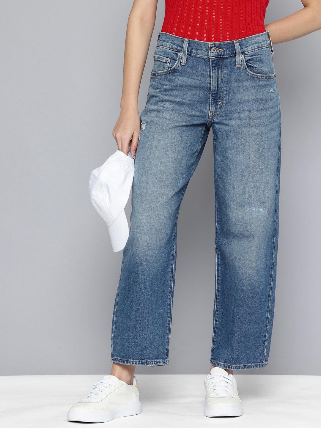 

Levis Women Loose Fit Low Distress Light Fade Stretchable Jeans, Blue