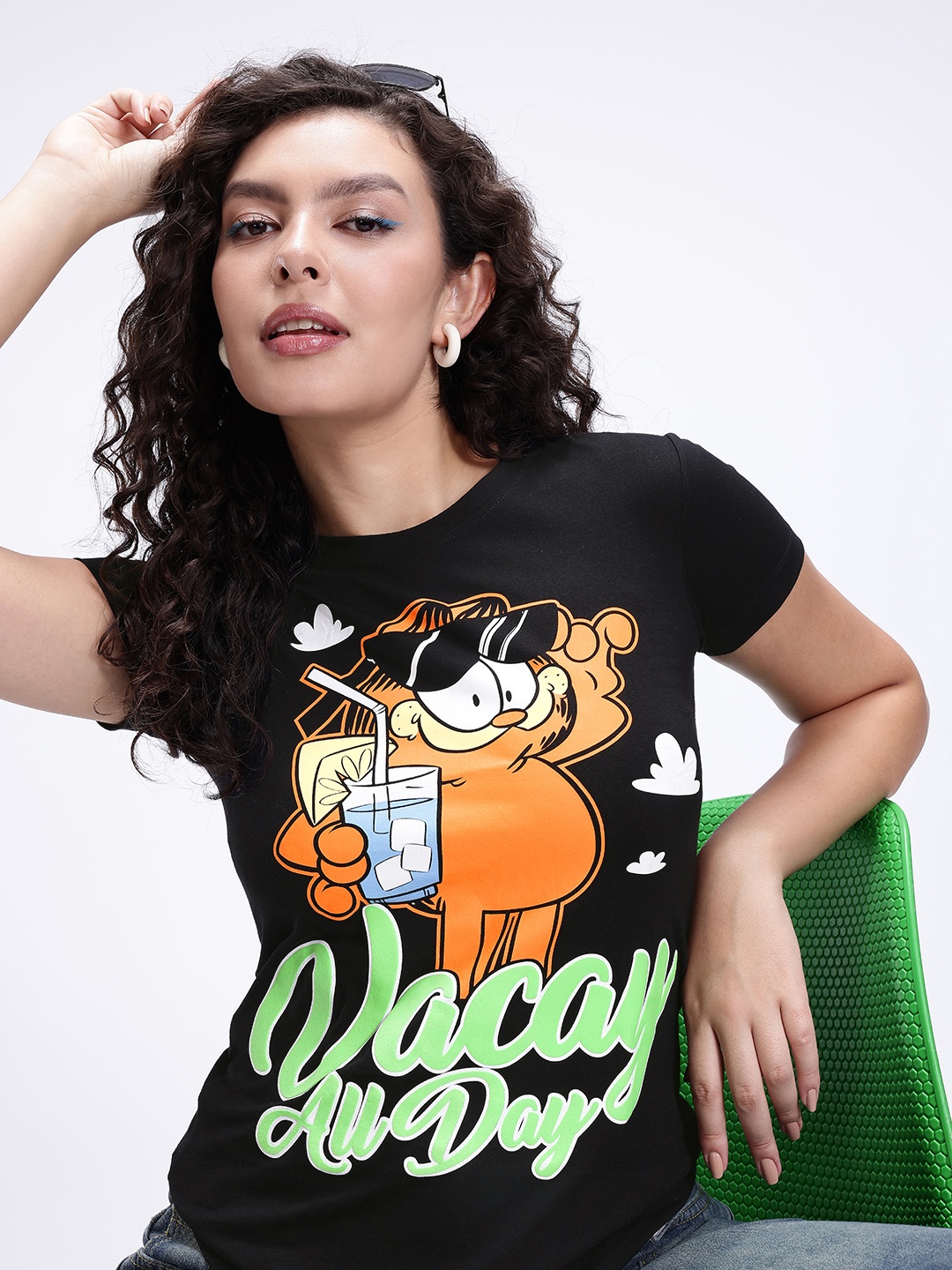 

Kook N Keech Garfield Graphic Printed T-shirt, Black