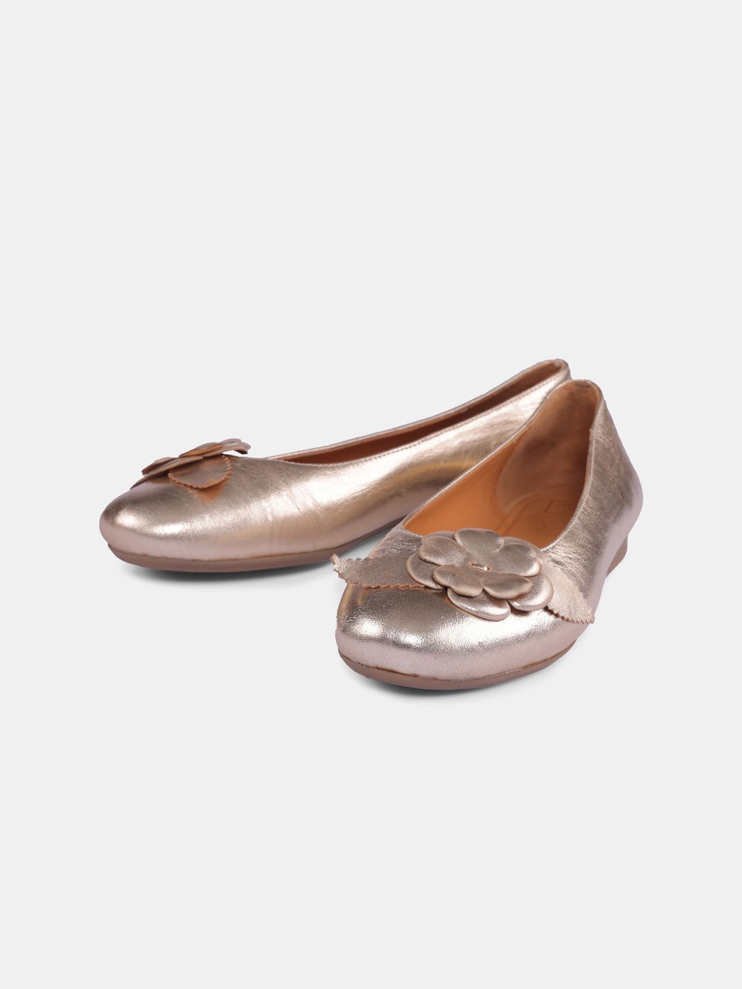 

HEEL YOUR SOLE Women Fashion Flats, Gold