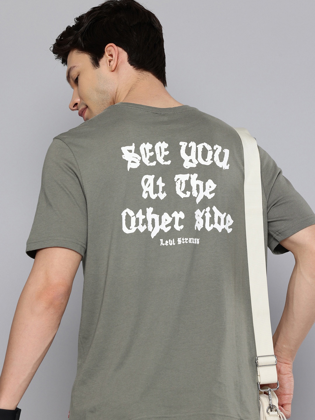 

Levis Pure Cotton Typography Printed T-shirt, Grey