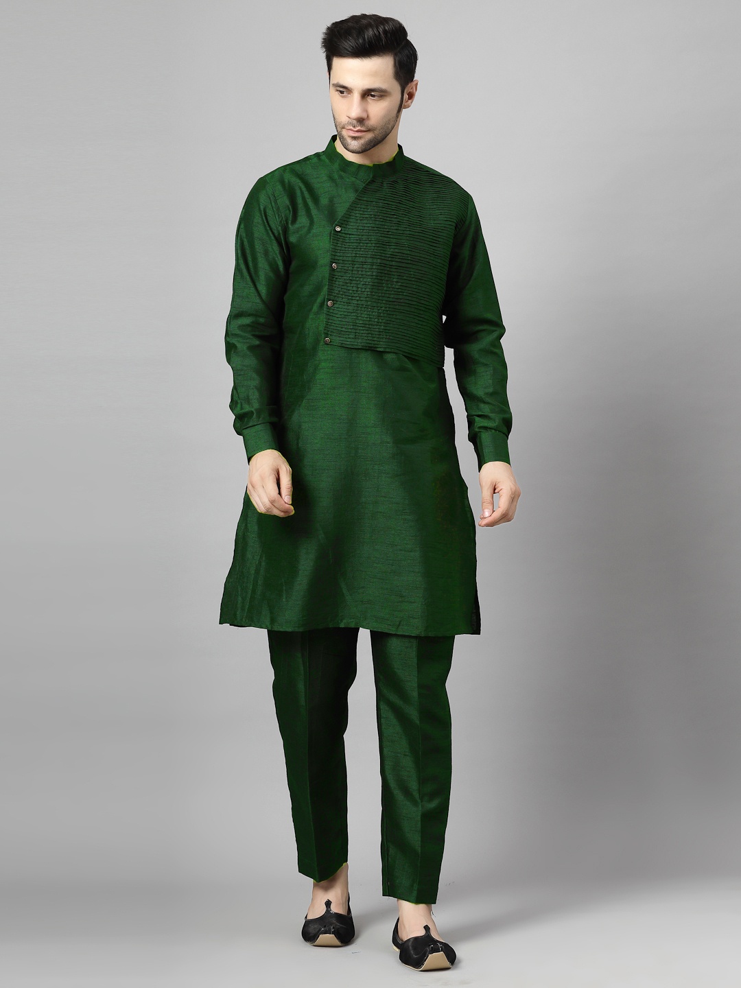 

Utsav Fashion Mandarin Collar Pleated Straight Kurta With Trousers, Green