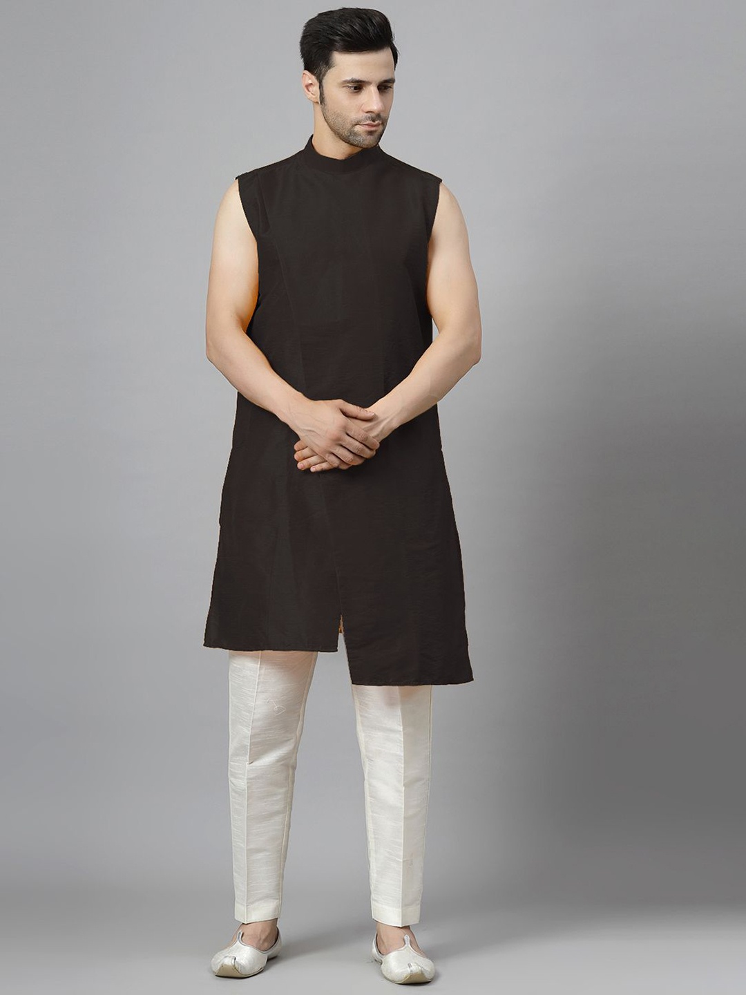 

Utsav Fashion Round Neck Sleeveless Angrakha A-Line Kurta With Trousers, Black
