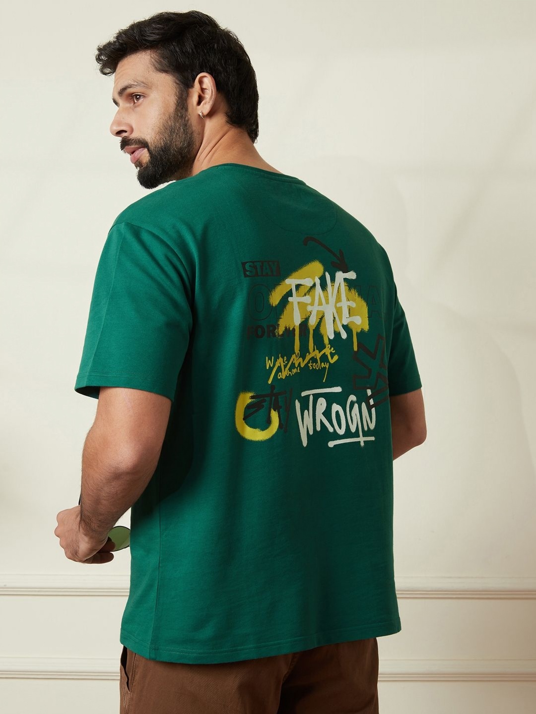 

WROGN Men Typography Printed Round Neck Cotton Relaxed Fit T-shirt, Green