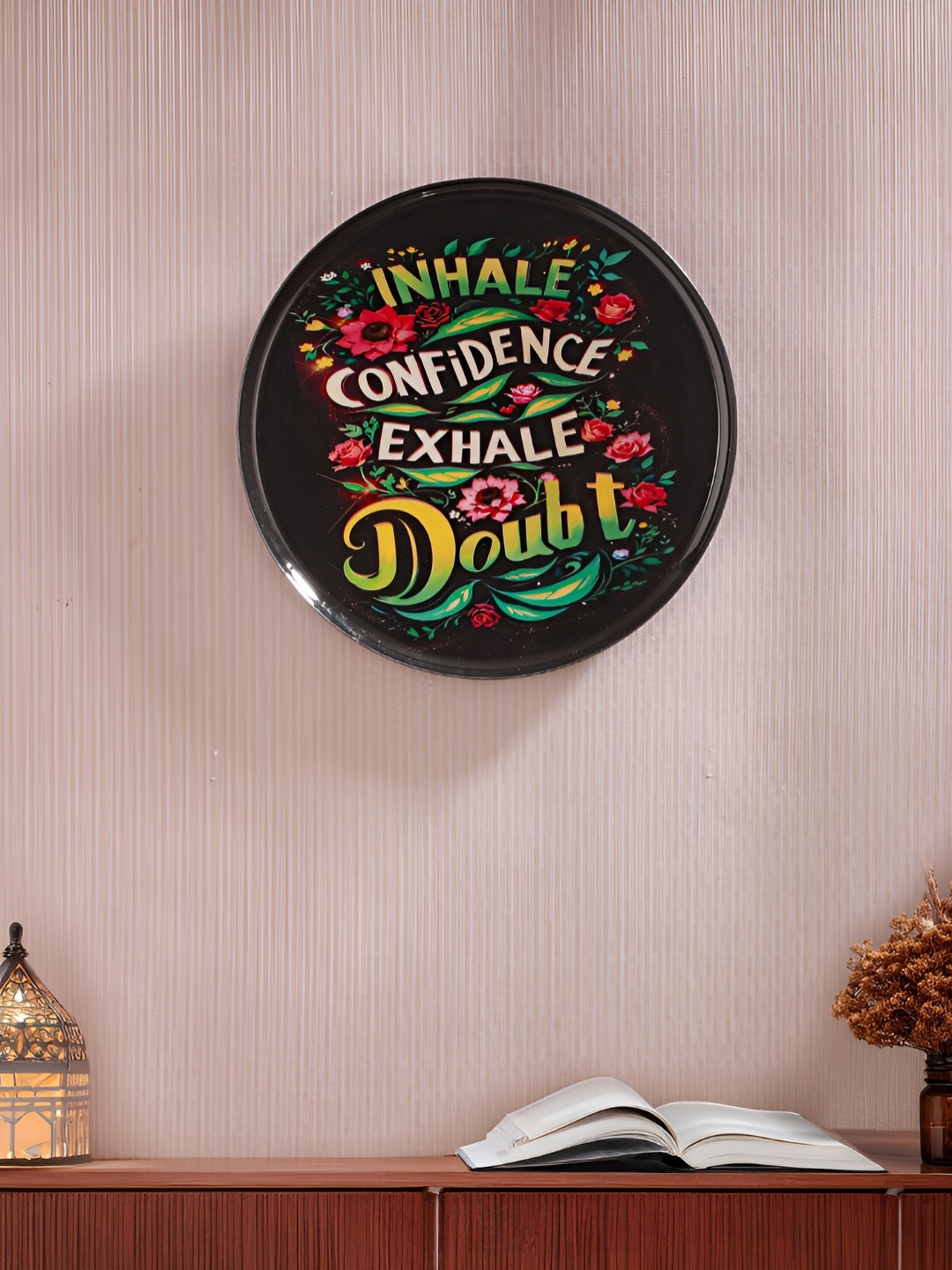 

Homspurts Black & Green Printed Wall Hanging Plate