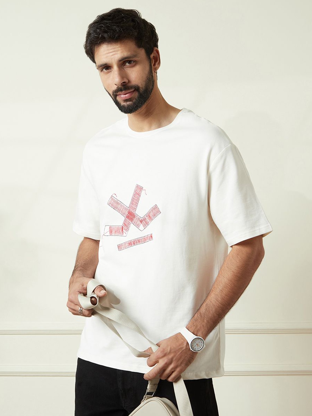 

WROGN Men Graphic Printed Round Neck Cotton Relaxed Fit T-shirt, Off white