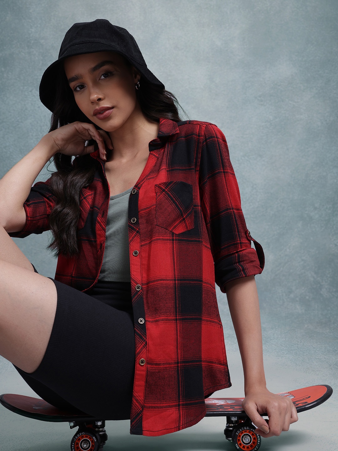 

The Roadster Lifestyle Co. Pure Cotton Checked Casual Shirt, Red