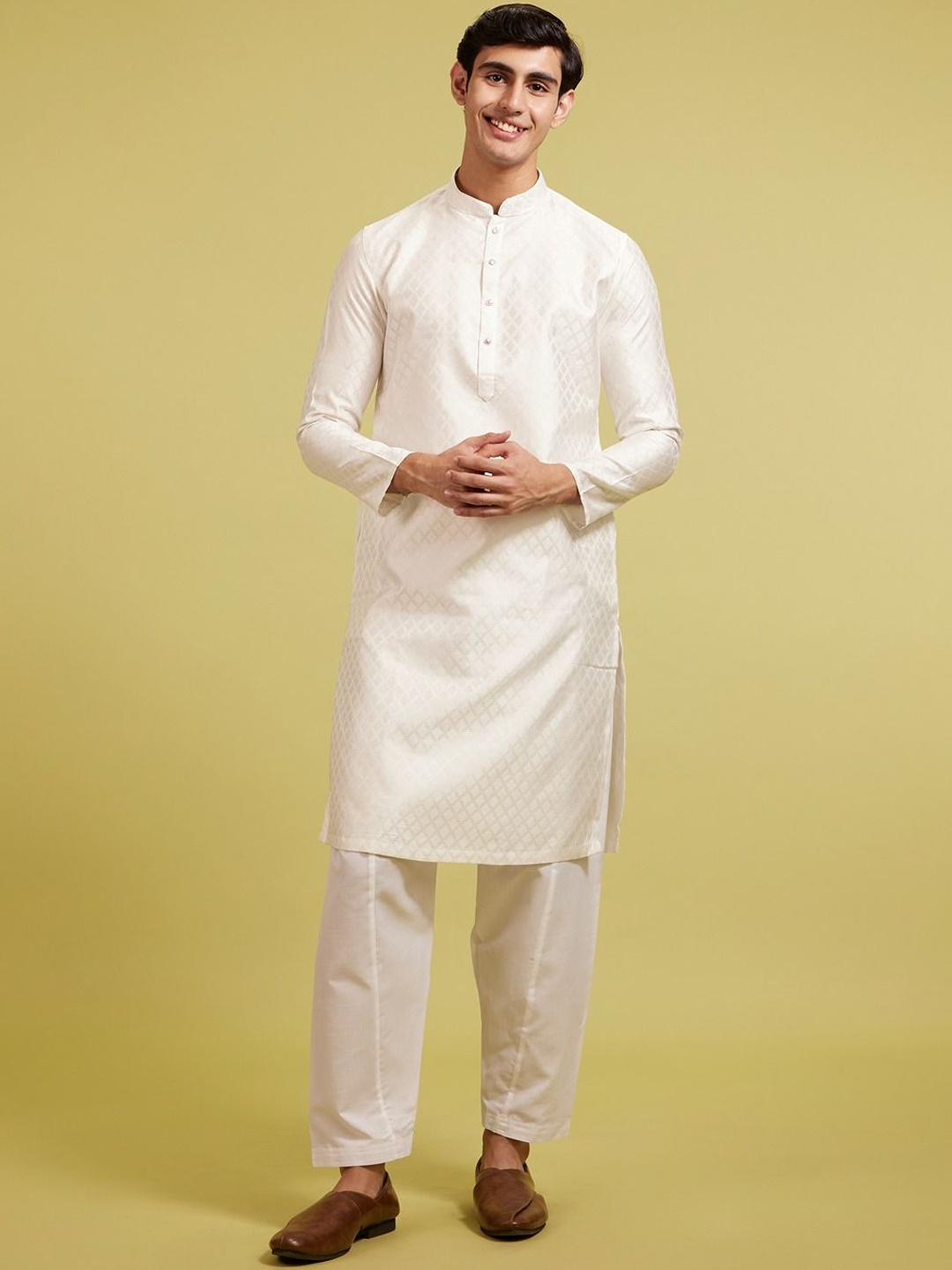 

Diwas by Manyavar Woven Design Mandarin Collar Straight Kurta, White