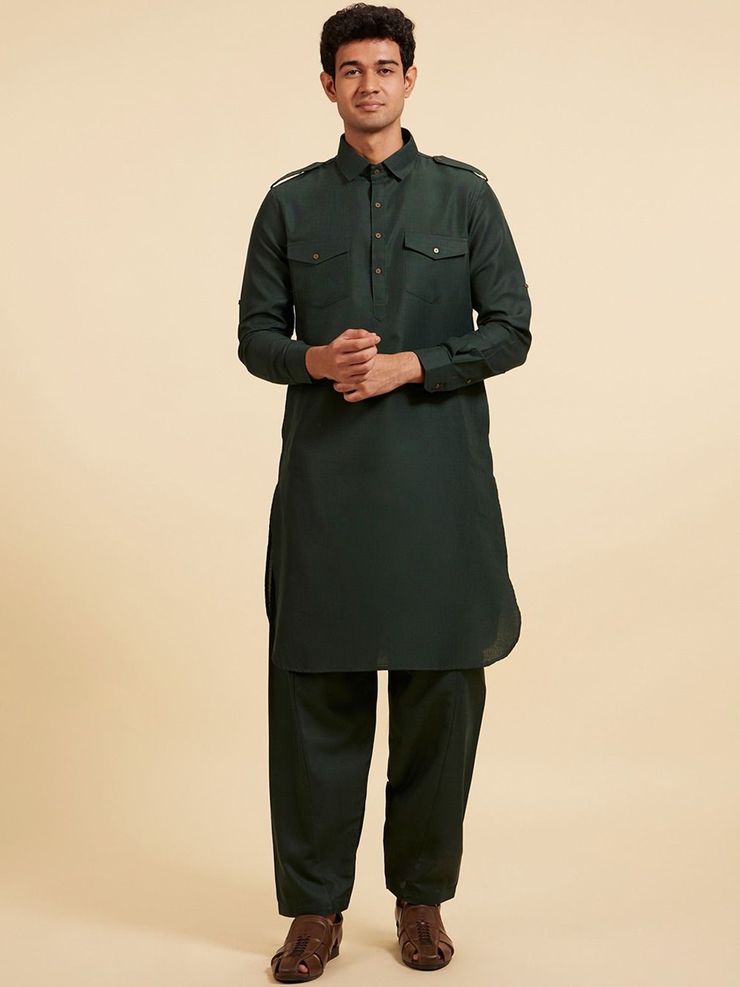 

Diwas by Manyavar Shirt Collar Pathani Kurta With Patiala, Green