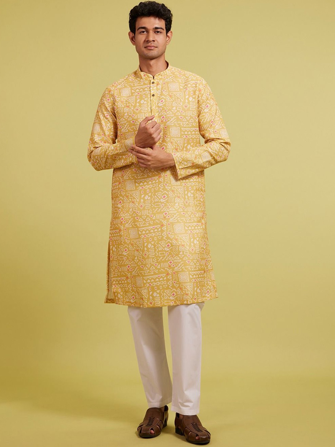 

Diwas by Manyavar Geometric Printed Cotton Mandarin Collar Straight Kurta, Yellow